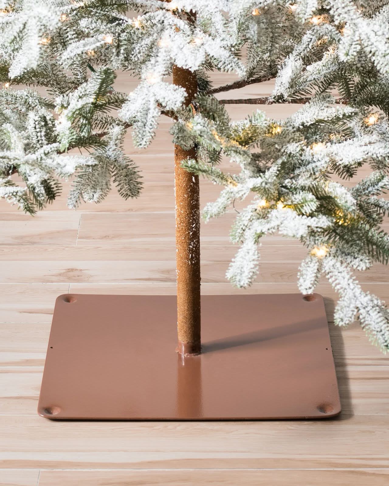 Árvore de Natal Nevada com Galhos Nevados, Suporte Metálico e Micro LEDs Embutidos